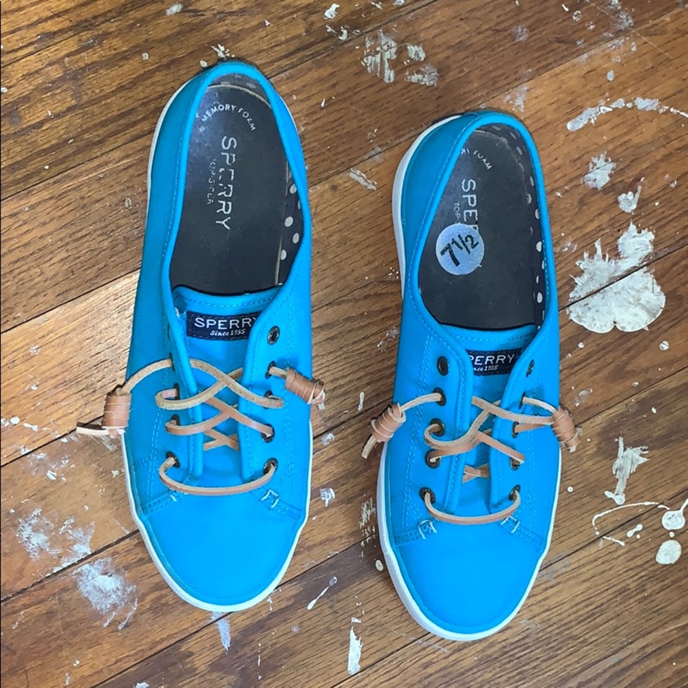 Sperry Women’s Crest Vibe Sneaker